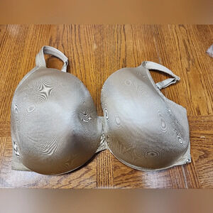 Cacique Nude Beige Satin Full Coverage Underwire Bra Size 40G